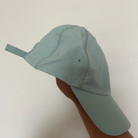 Lululemon Nylon lightweight running cap - Picture 3 of 6